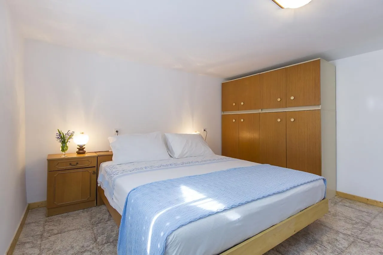 Apartment Meri Koromačno Hırvatistan
